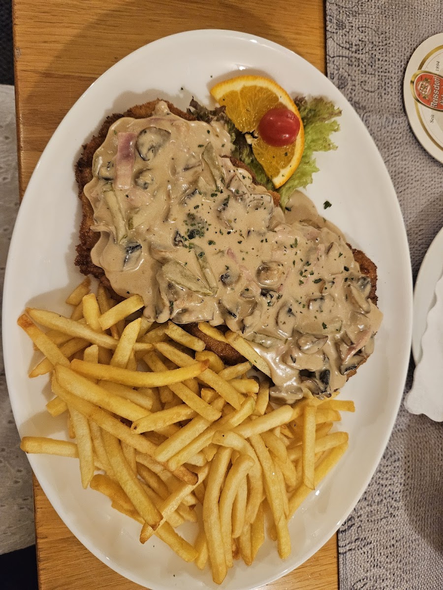 Dalmatino Zum Burghof Photos 2